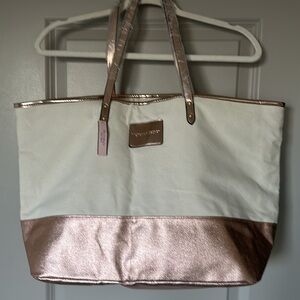 New Victoria’s Secret Tote Bag 🏷️